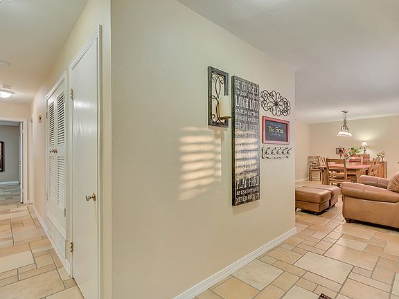 4th image of 604 Castile Ave