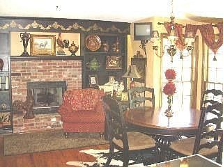 5th image of 414 NE Medford Dr