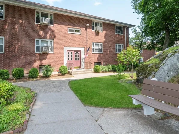 834 N Broadway #1E, Yonkers, NY 10701