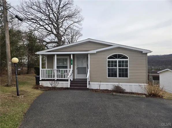 10 C St, Walnutport, PA 18088