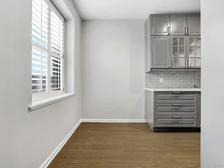 11 Alden Rd #1M — Photo 15