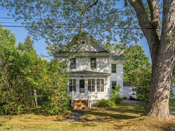 51 Webster Avenue N, Bangor, ME 04401