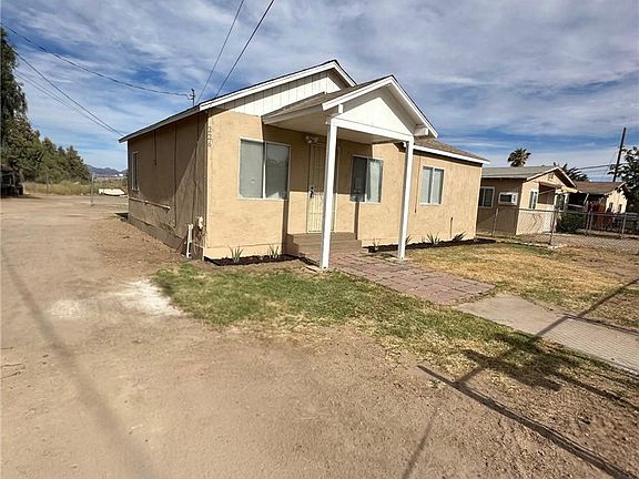 2nd image of 226 Cottonwood Ln