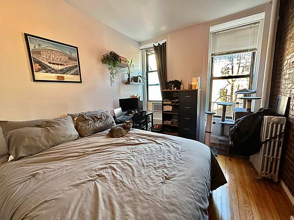5th image of 370 W 46th St #7