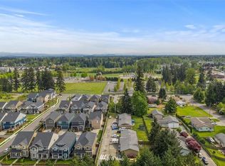 9028 126th St E #E, Puyallup, WA 98373