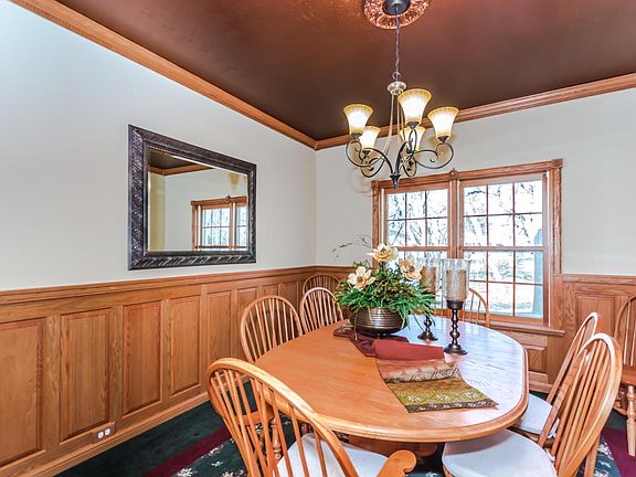 4th image of 398 Woodland Circle