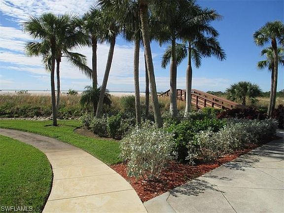 2nd image of 260 Seaview Ct