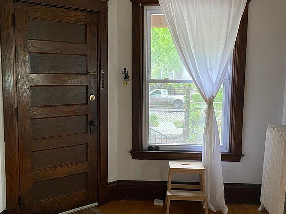 3rd image of 2006 Fillmore St NE #1