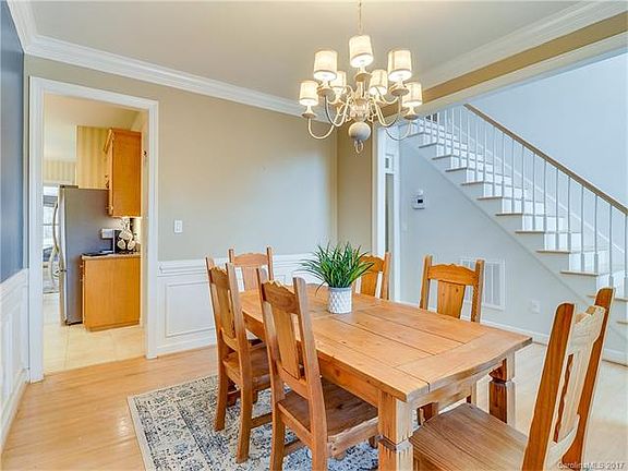 5th image of 12403 Oakbriar Ln