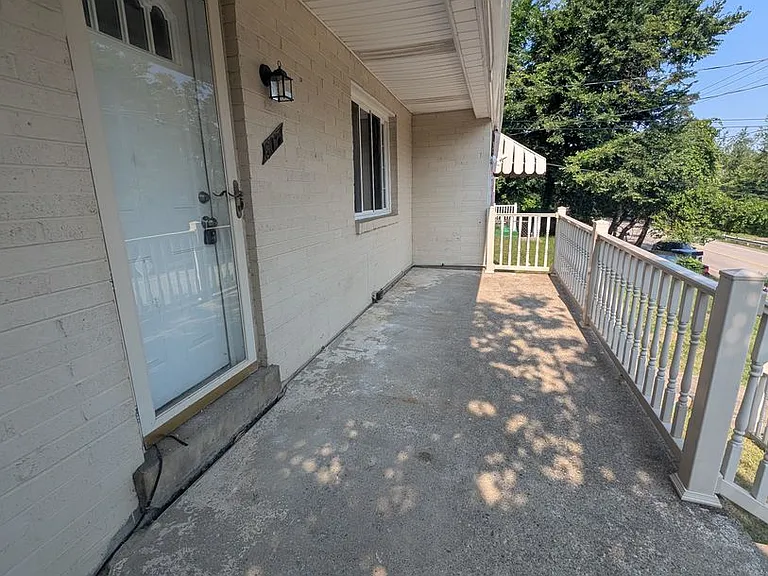 8074 Lincoln Rd — Photo 2