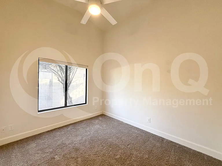 401 S Tiago Dr — Photo 16