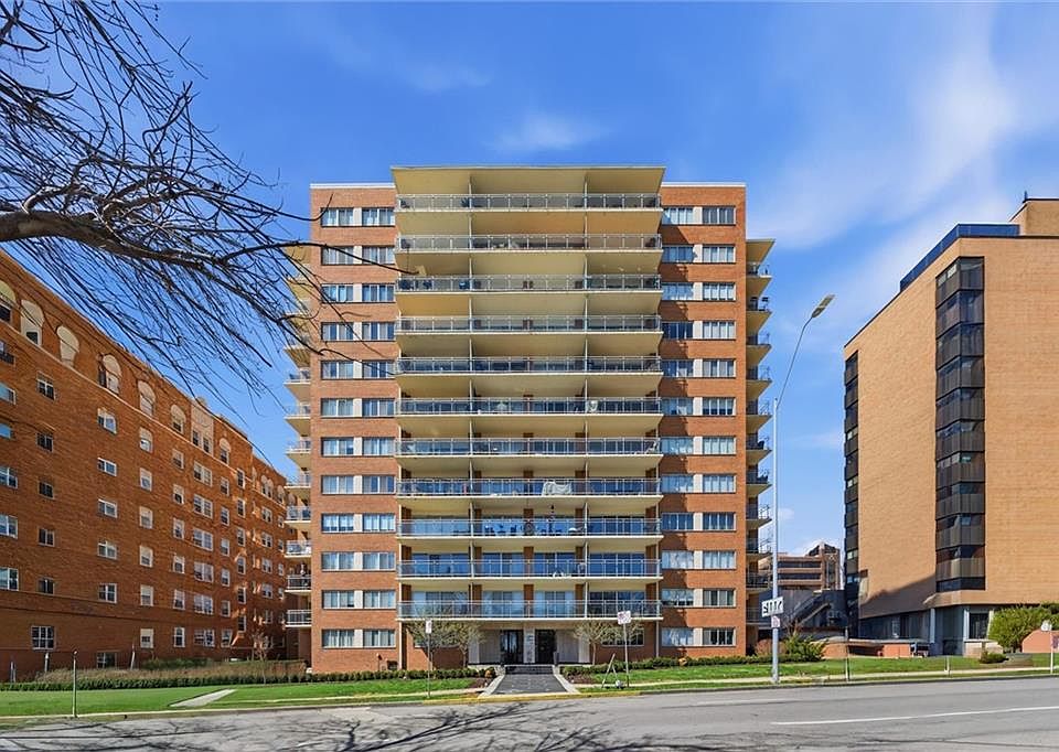 1st image of 4740 Roanoke Pkwy #1104-1105