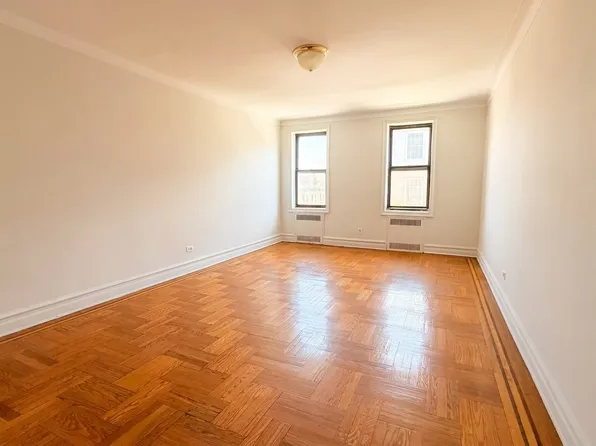 7100 Ridge Blvd #45, Brooklyn, NY 11209