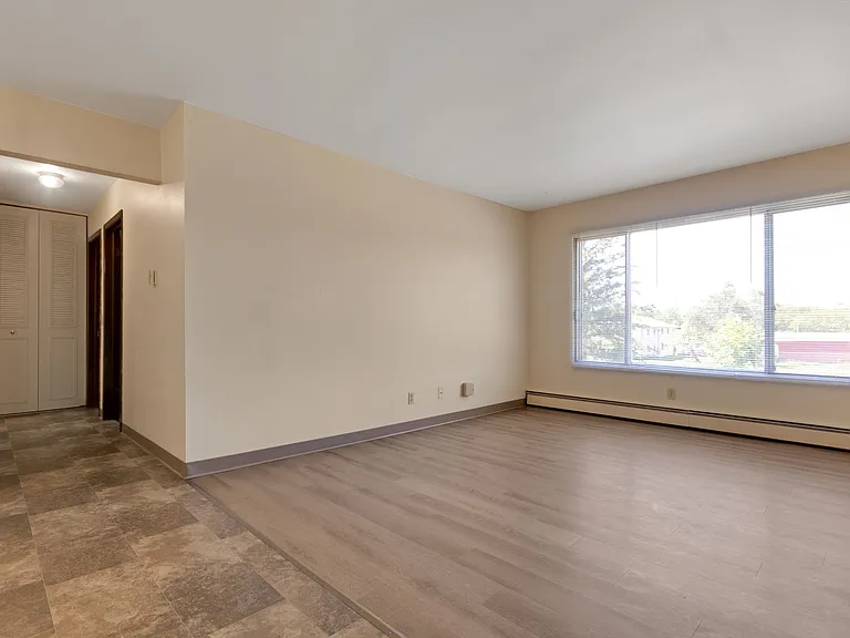 622 Laurel Ct — Photo 8