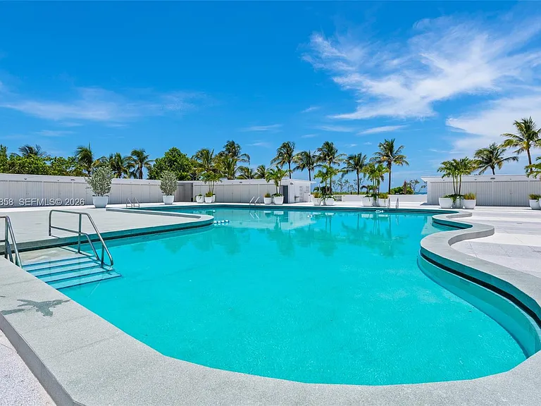 5255 Collins Ave #9E — Photo 40