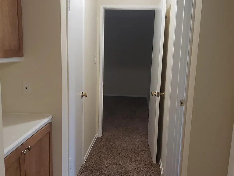 4830 Coliseum St #7 — Photo 9