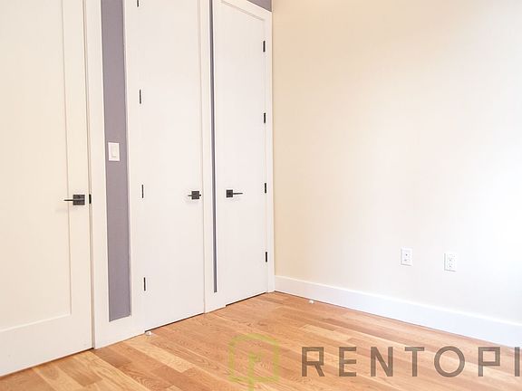 4th image of 1426 Dekalb Ave APT 2L