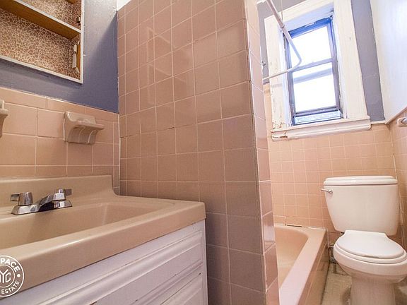 5th image of 327 Eastern Pkwy APT M