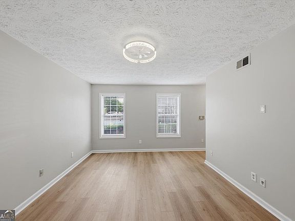 4th image of 7750 Roswell Rd Unit 9F