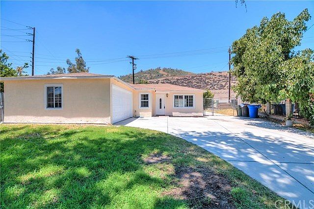 1st image of 2397 Farringdon Ave
