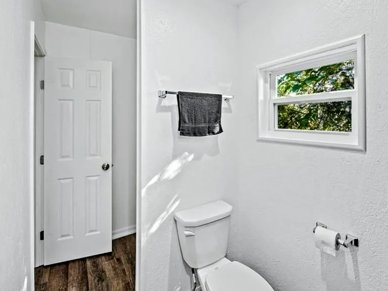 12918 Peggys Ln #C — Photo 9