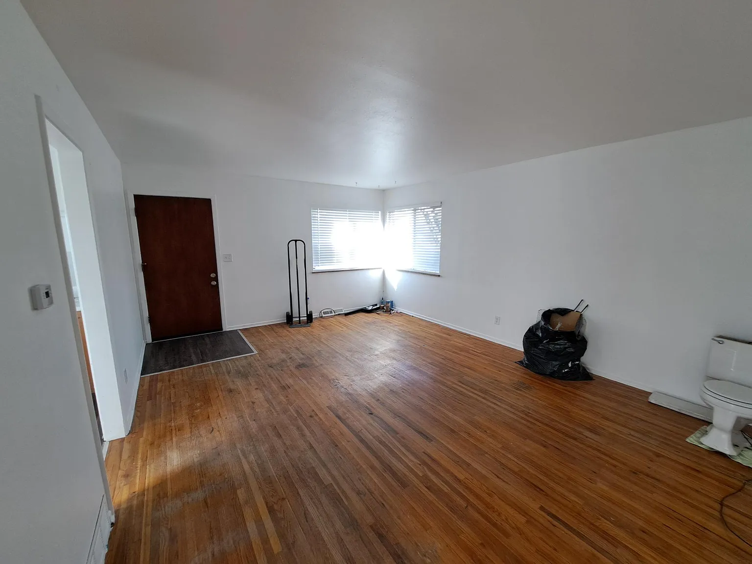 2 bed, 800 sqft, $1,650 — Photo 2