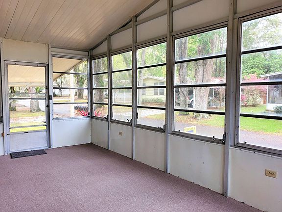 4th image of 3056 Meetinghouse Ln
