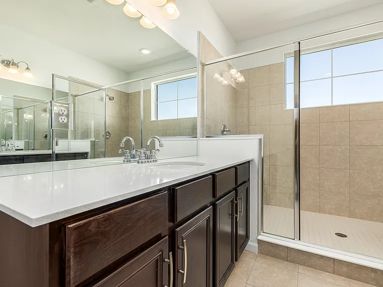 943 W Hopkins Dr — Photo 47