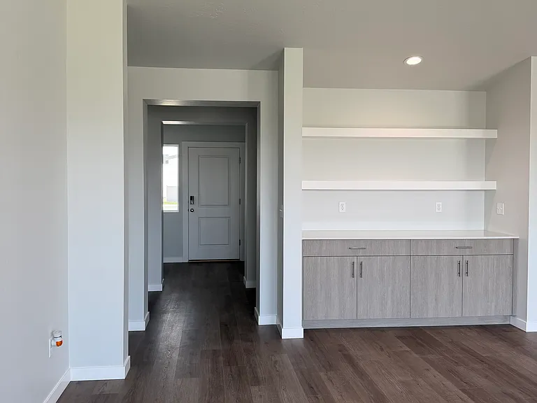 2450 W Clegane Ct — Photo 10