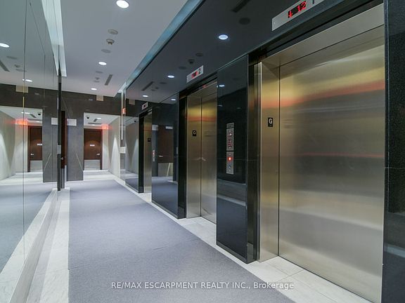 3rd image of 330 Burnhamthorpe Rd S #708