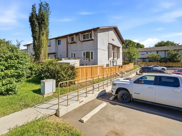14235 82nd St NW #1, Edmonton, AB T5E 2V7