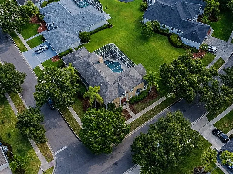 357 Fairway Pointe Cir — Photo 34