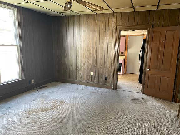 2nd image of 411 W 1st St