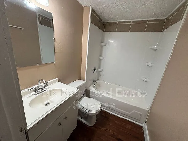 1618 Taylor Ave — Photo 10
