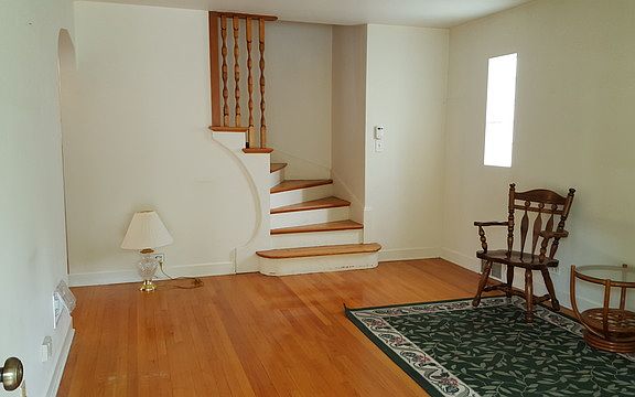 2nd image of 3026 N Sayre Ave