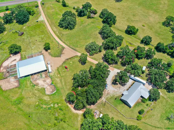706 Us Highway 84 W, Teague, TX 75860