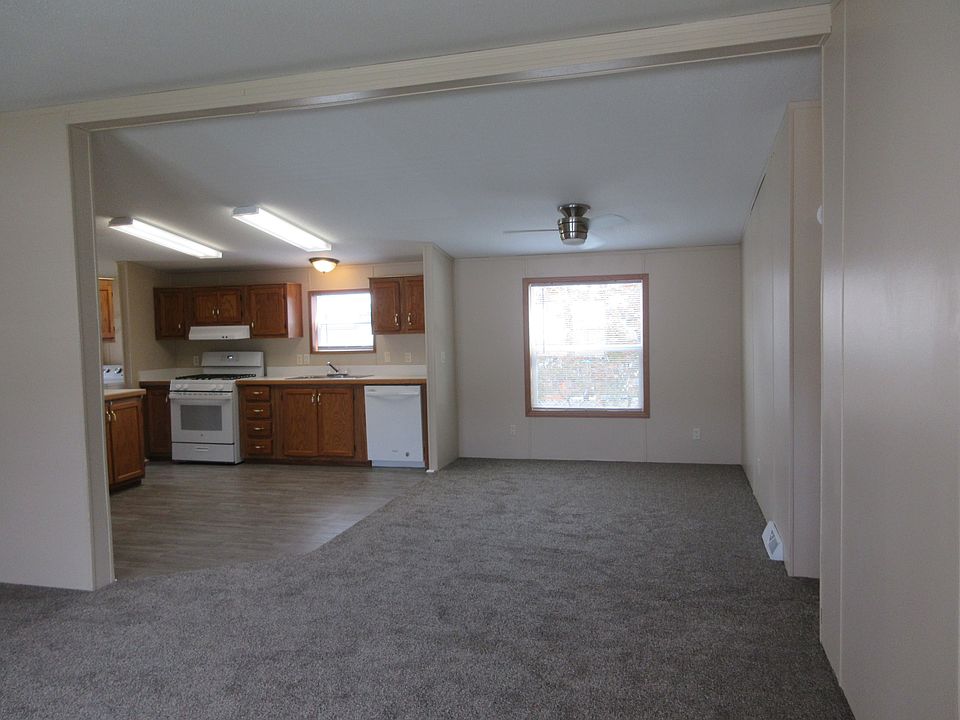 1st image of 23119 Fountain Dr #205