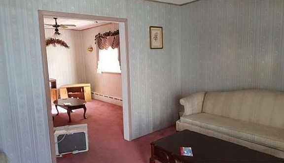 3rd image of 215 Broad St