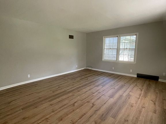 2nd image of 722 Union St