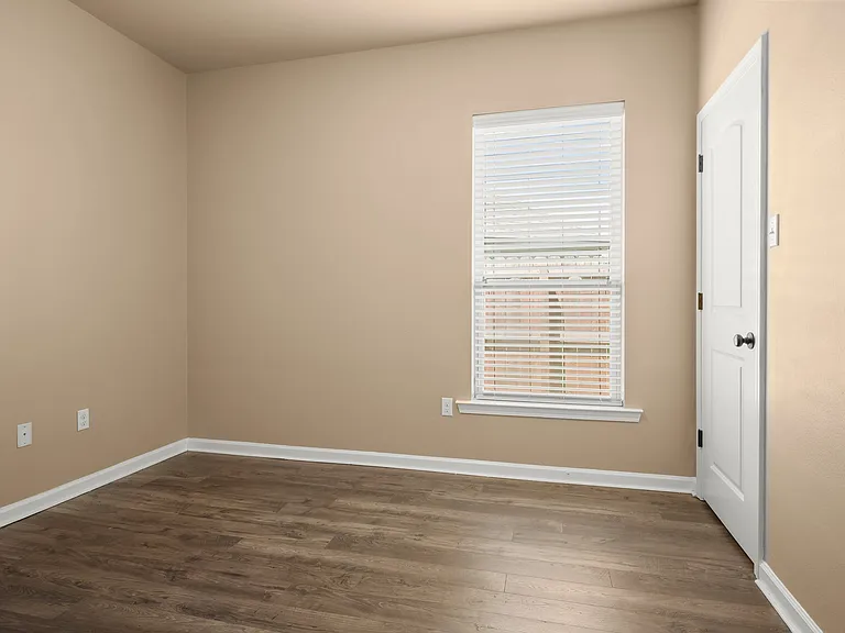 8505 Aston Ave — Photo 4