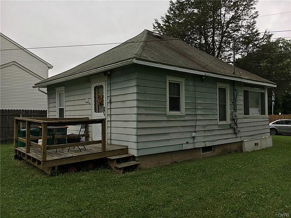 4th image of 199 Leonard Ave