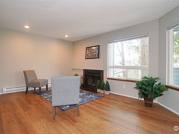 3rd image of 21937 7th Avenue S #215
