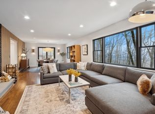 87 Skyline Dr, Morristown, NJ 07960