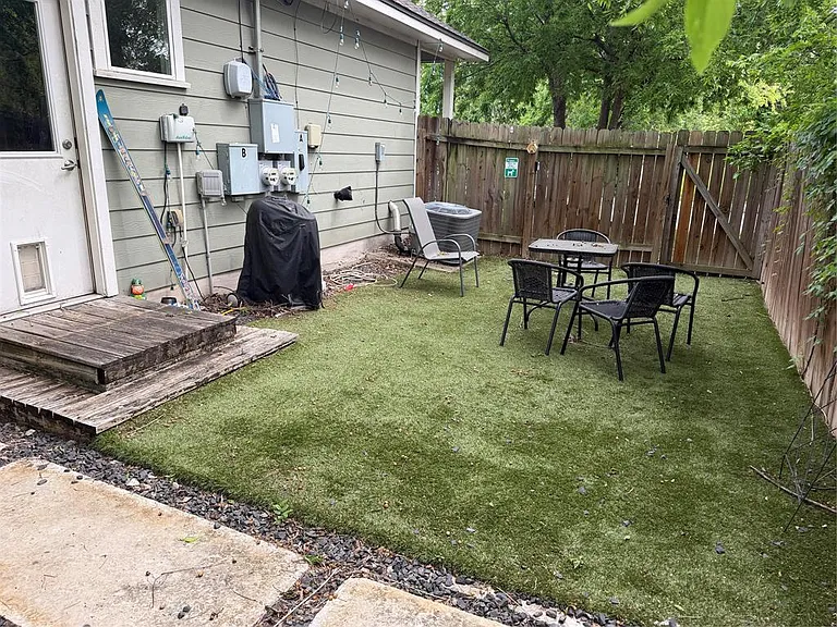 1700 Singleton Ave #B — Photo 16