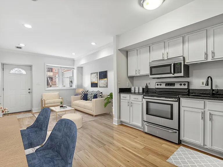 422 N St NW #A — Photo 4