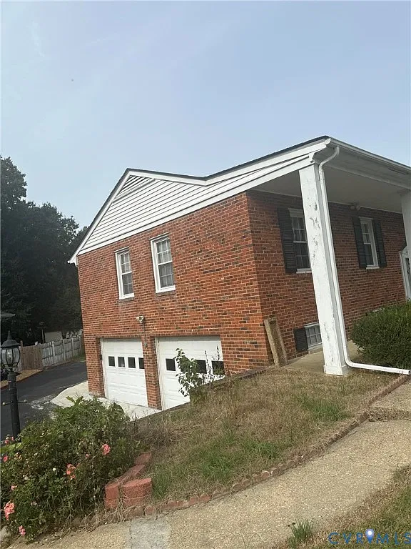 3 bed, 2.0 bath, 2600 sqft, $2,500 — Photo 3