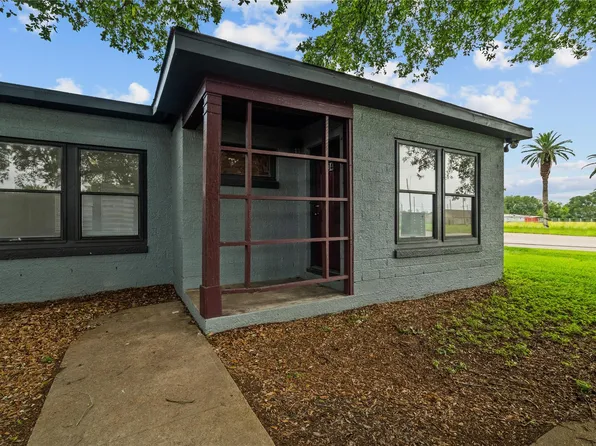 826 3rd Ave N APT 34, Texas City, TX 77590