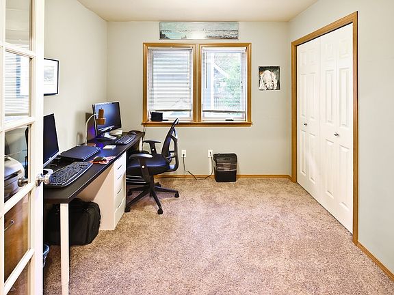 4th image of 7712 Highland Park Way SW #A