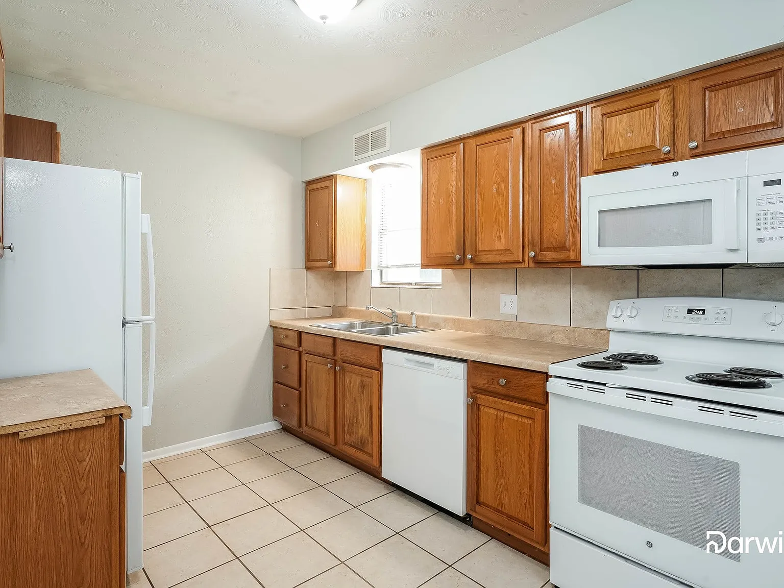 3 bed, 1.5 bath, 1116 sqft, $1,875 — Photo 4