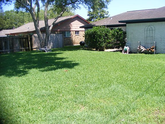 3rd image of 2315 Kingsway Dr